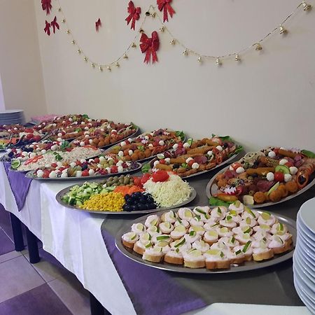 Pensiunea Skiland Muntele Baisorii Esterno foto